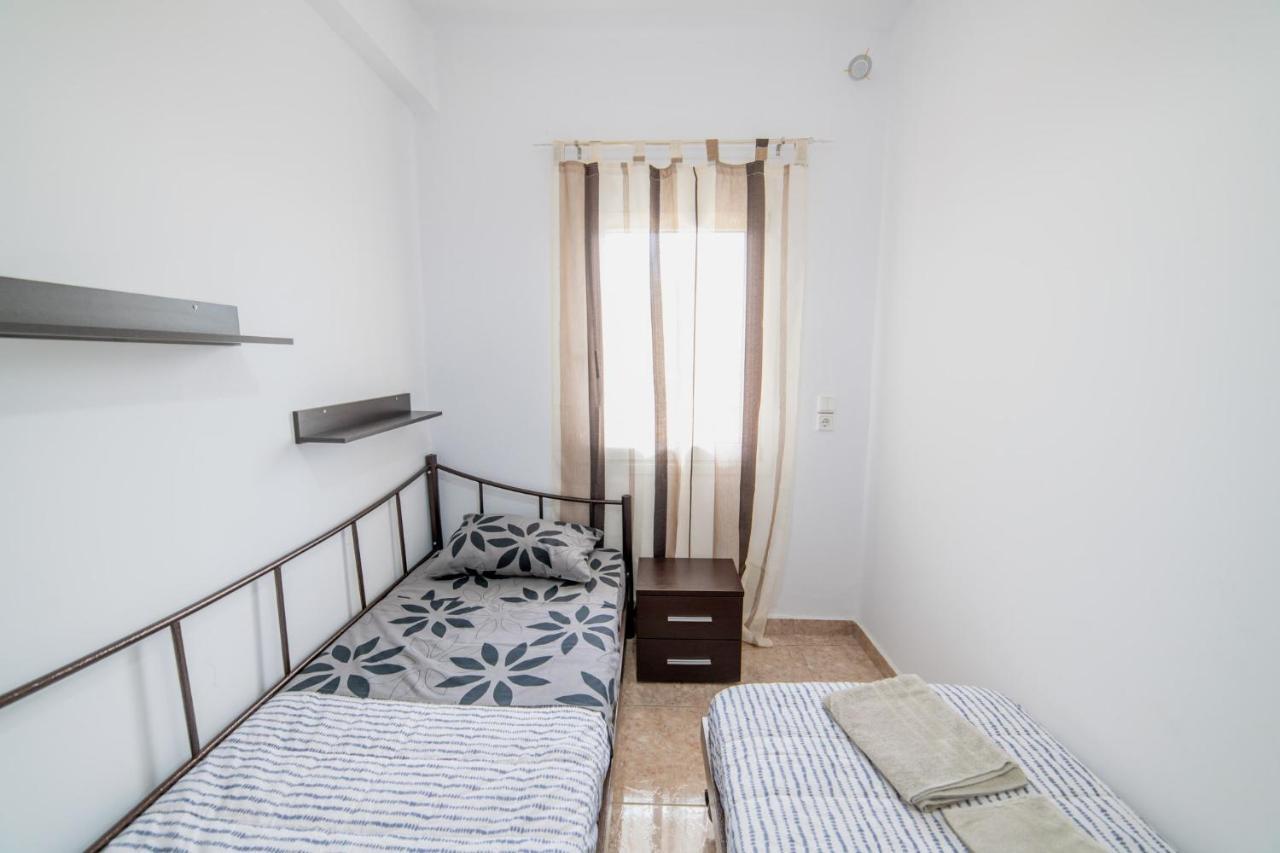 Ofrínion Family Resort 1 מראה חיצוני תמונה