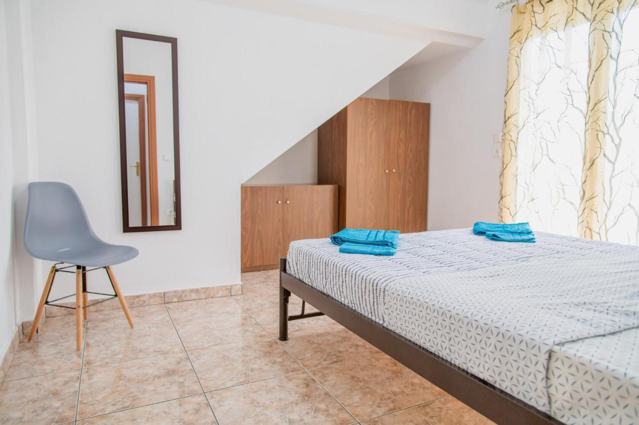 Ofrínion Family Resort 1 מראה חיצוני תמונה