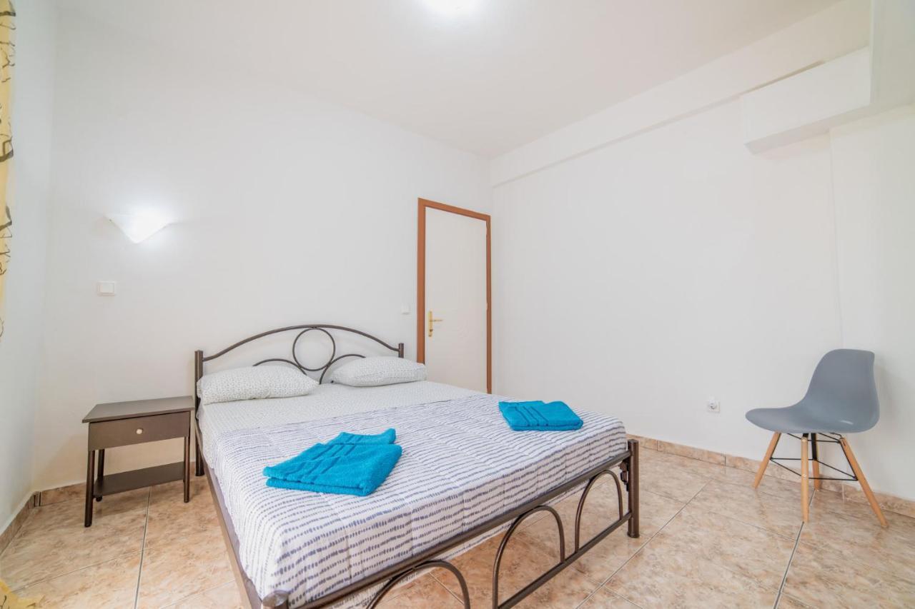 Ofrínion Family Resort 1 מראה חיצוני תמונה