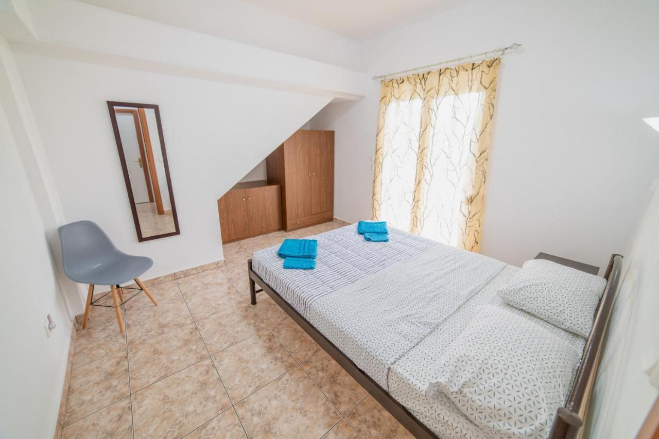 Ofrínion Family Resort 1 מראה חיצוני תמונה